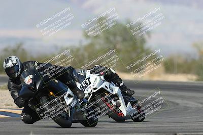 media/Nov-16-2025-Race Pace (Sun) [[8c5fa54630]]/Verified Riders/2-Turn 7 (945am)/